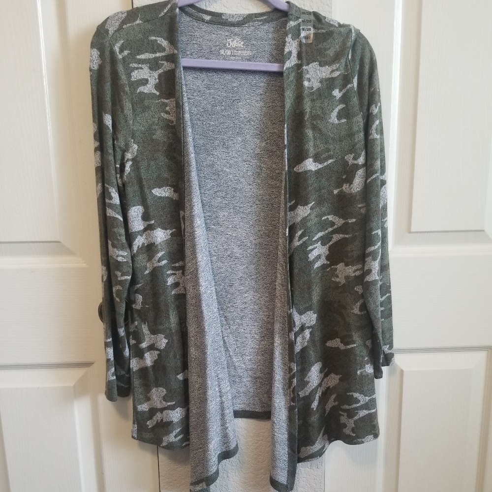Camo print cardigan